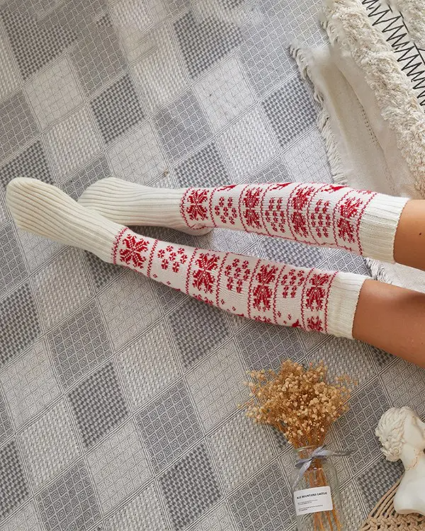 1Pair Christmas Knee High Snowflake Elk Print Knit Socks