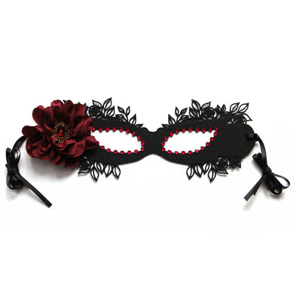 Halloween Game Masquerade With Diamond Mask