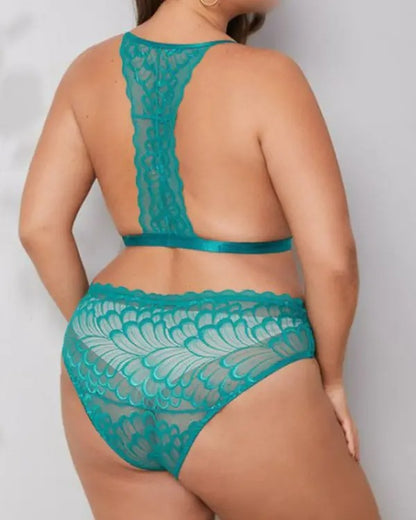 Plus Size Lace Lingerie Set